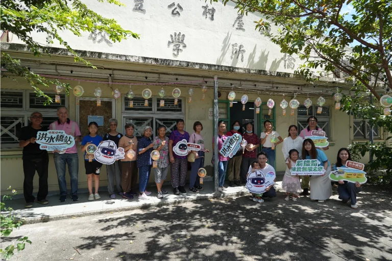 Celebrating Mid-Autumn with Creative Lanterns – Hung Shui Kiu Station Project Team and Community Share the Joy